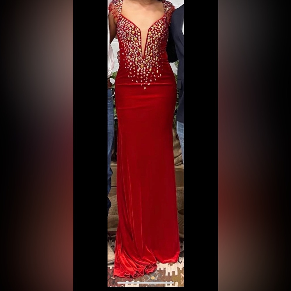 Red velvet Johnathan kayne prom dress